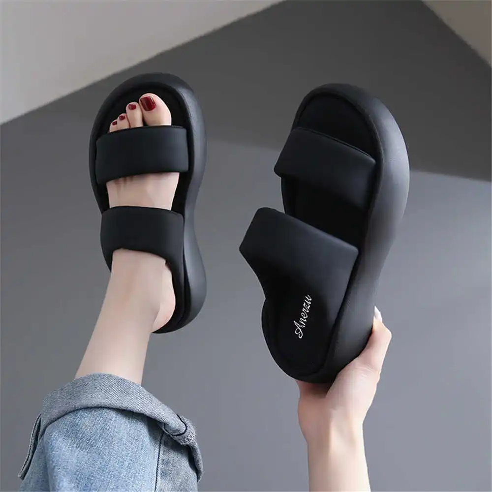 Size 39 Strips Summer Shoes Sa - огляд і ціна Pilates Yoga Class