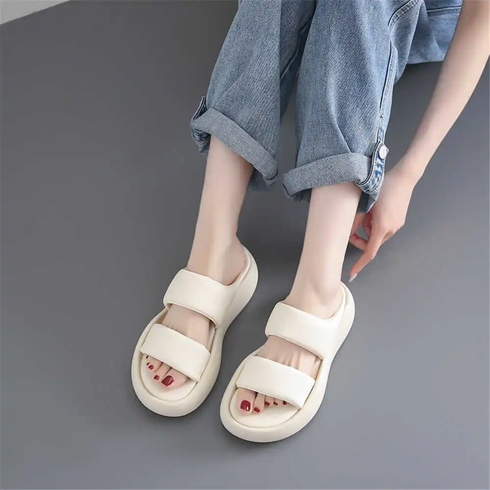 Size 39 Strips Summer Shoes Sa - огляд і ціна Pilates Yoga Class